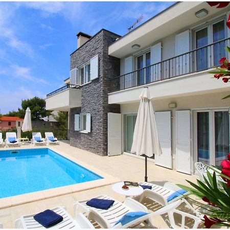 Apartments Nika Primošten المظهر الخارجي الصورة