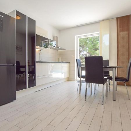 Apartments Nika Primošten المظهر الخارجي الصورة