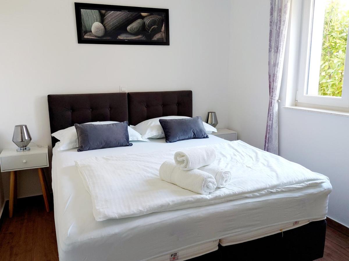 Apartments Nika Primošten المظهر الخارجي الصورة