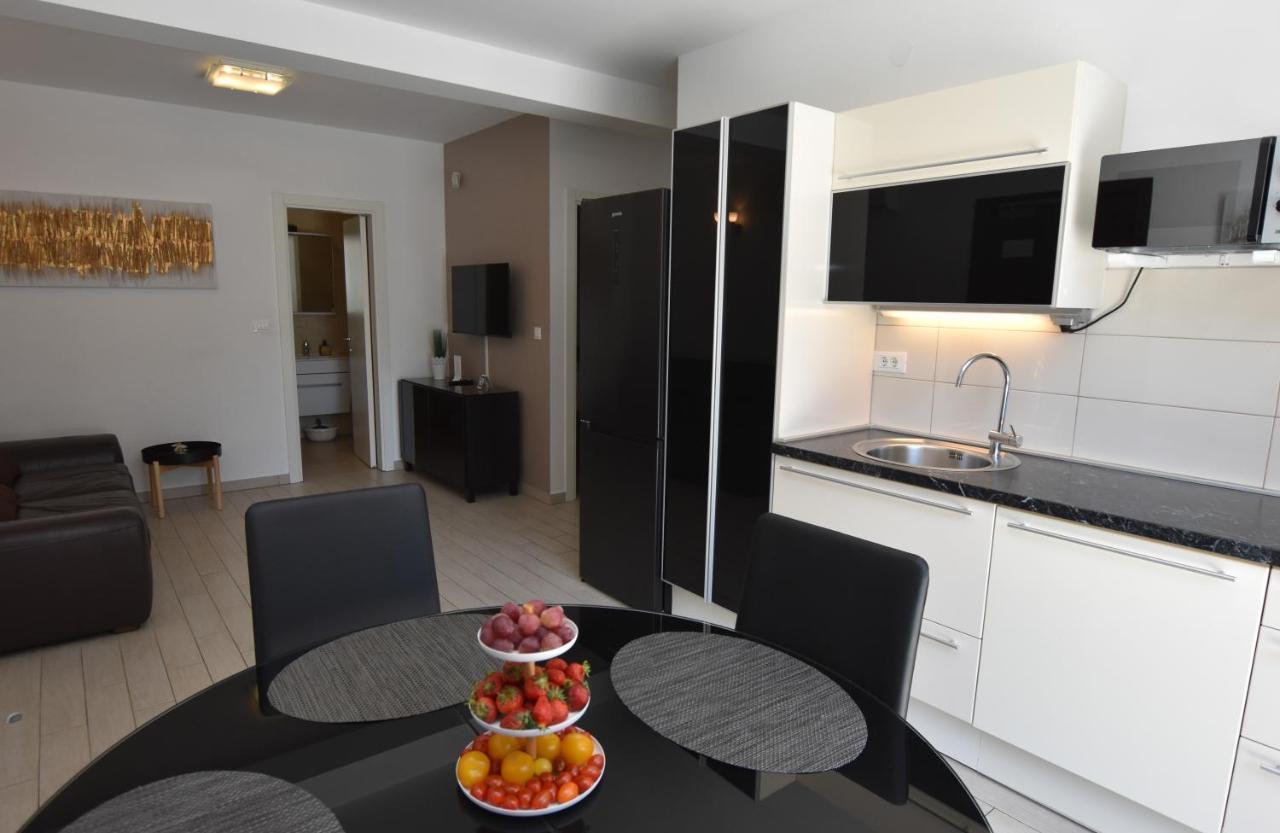 Apartments Nika Primošten المظهر الخارجي الصورة